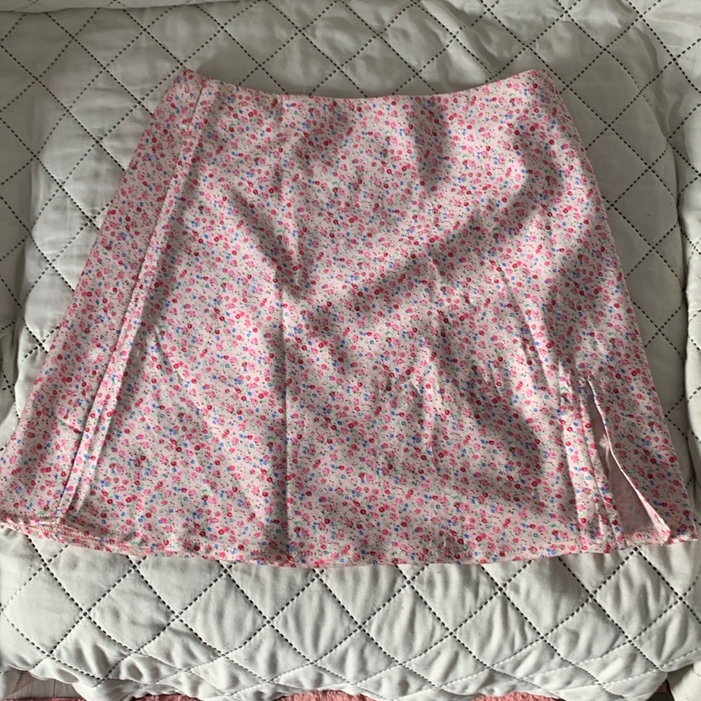 Princess Polly skirt size 6.